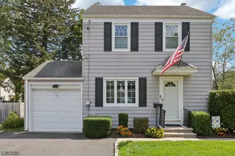 390 Spring Valley Rd, Paramus, NJ 07652