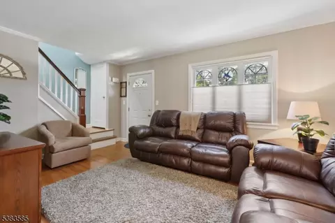 390 Spring Valley Rd, Paramus, NJ 07652 photo 3