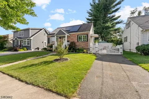 39 Melody Hill Rd, Clifton, NJ 07013