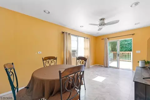 25 Watson Dr, Dover, NJ 07801 photo 4