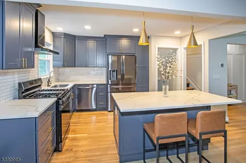 26 Brookfield Way, Morristown, NJ 07960