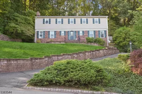 93 Ormont Rd, Chatham Twp, NJ 07928