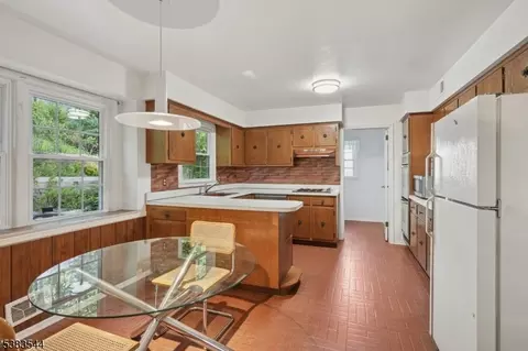 93 Ormont Rd, Chatham Twp, NJ 07928 photo 5