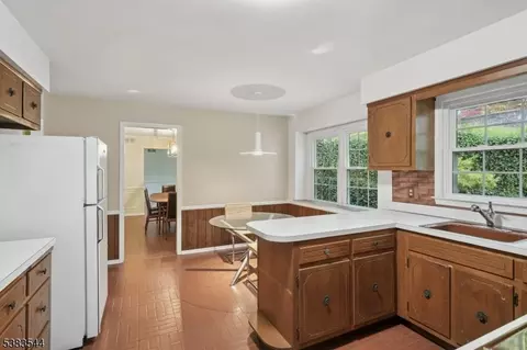 93 Ormont Rd, Chatham Twp, NJ 07928 photo 4