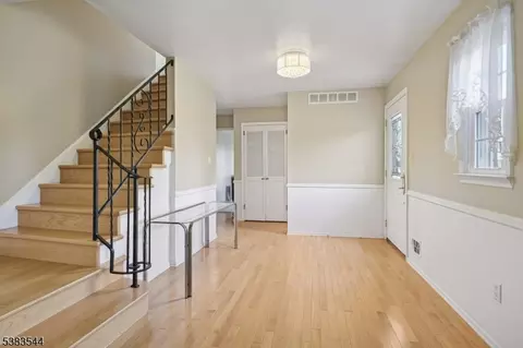 93 Ormont Rd, Chatham Twp, NJ 07928 photo 3