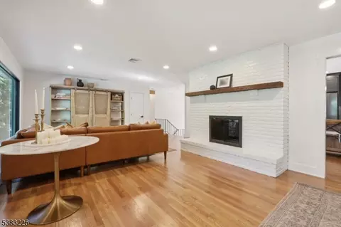 34 Chopin Dr, Wayne, NJ 07470 photo 8
