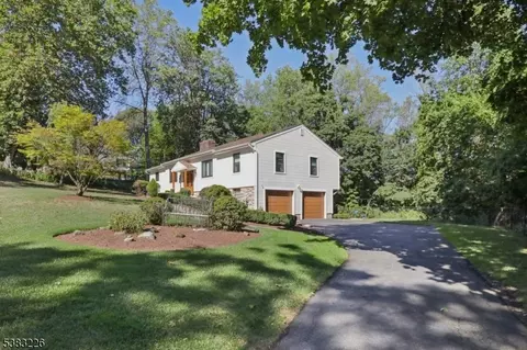 34 Chopin Dr, Wayne, NJ 07470 photo 3
