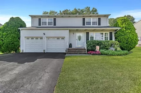 93 Remmey St, Fords, NJ 08863