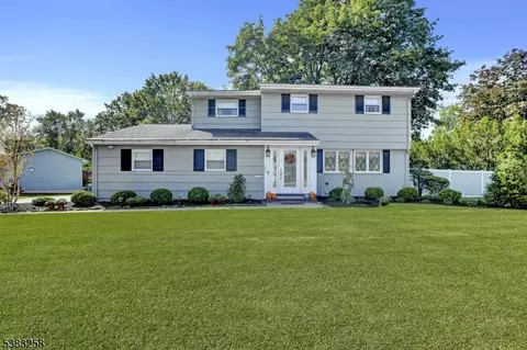 107 Fairway Dr, East Hanover, NJ 07936