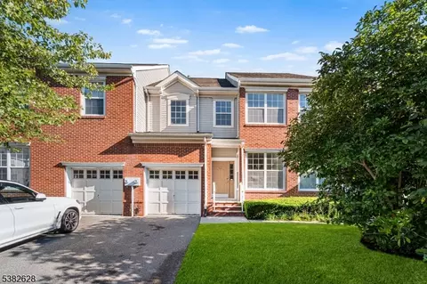 53 Gordon Cir, Parsippany-troy Hills Twp, NJ 07054