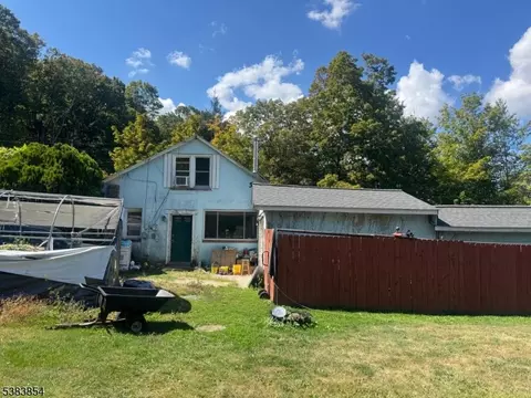 2 Lake Stockholm Ter, Stockholm, NJ 07460