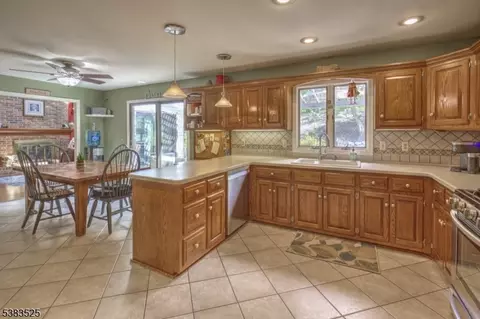 10 Deer Path, Gladstone, NJ 07934 photo 5