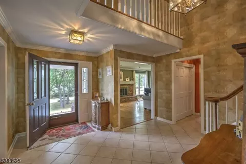 10 Deer Path, Gladstone, NJ 07934 photo 3