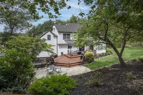 10 Deer Path, Gladstone, NJ 07934 photo 2