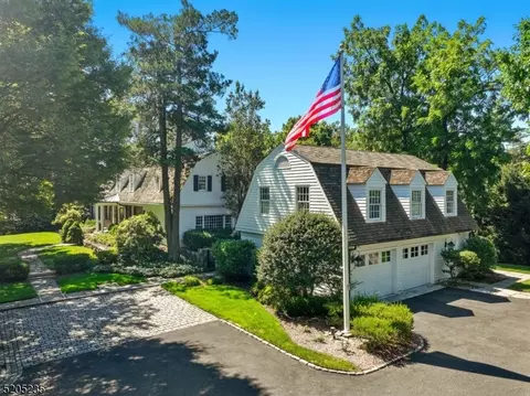 2 Kenilworth Dr, Short Hills, NJ 07078