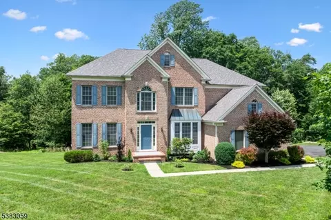 134 Top Of The World Way, Green Brook, NJ 08812