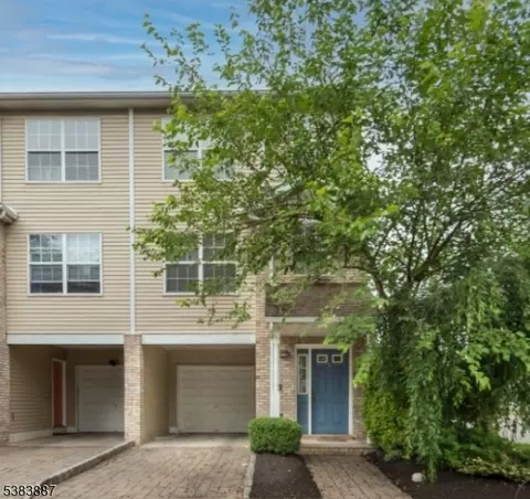 1 44th St, Maplewood, NJ 07040