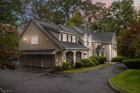 284 Haven Rd, Franklin Lakes, NJ 07417