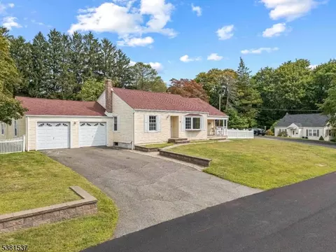 3 Titus St, Dover, NJ 07801 photo 2