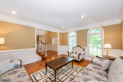 Living - 18 High Ridge Ln, Frankford, NJ 07822 photo 2 of 6