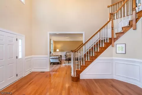 Entry Way - 18 High Ridge Ln, Frankford, NJ 07822 photo 2 of 6
