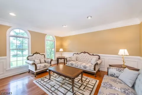 Living - 18 High Ridge Ln, Frankford, NJ 07822 photo 1 of 6