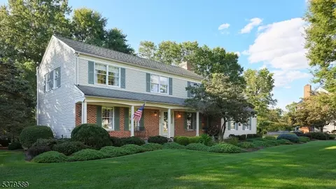 34 Stacy Dr, Belle Mead, NJ 08502