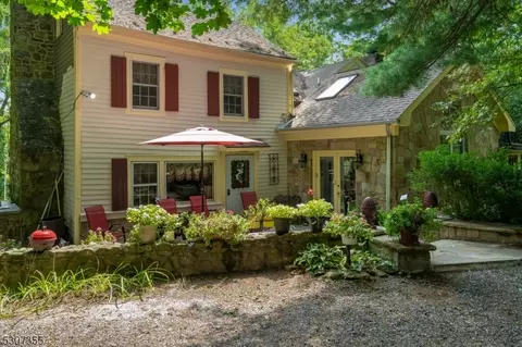 1 Dove Hollow Ln # -2, Hampton, NJ 08827