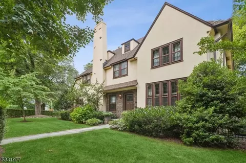 115 Maple St, Summit, NJ 07901
