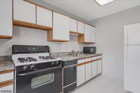 1132 Valley Rd, Wayne, NJ 07470 photo 6