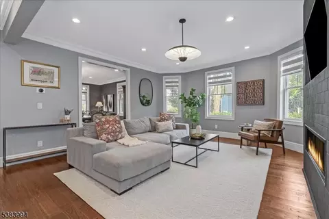 149 Walnut St, Montclair, NJ 07042 photo 13