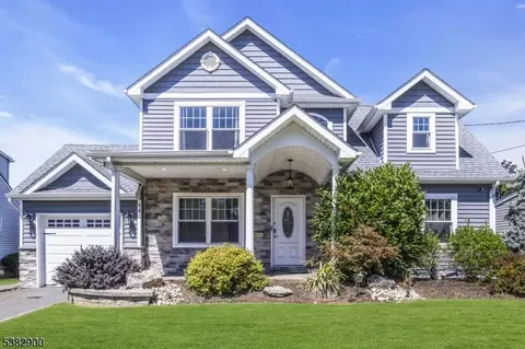 80 Longfellow Dr, Colonia, NJ 07067