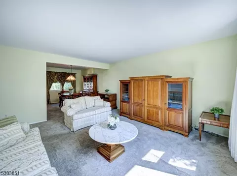 4 S Hampton Ct, Flemington, NJ 08822 photo 6