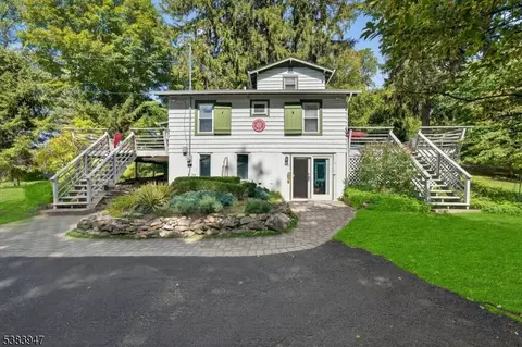 56 Hilltop Trl, Sparta, NJ 07871