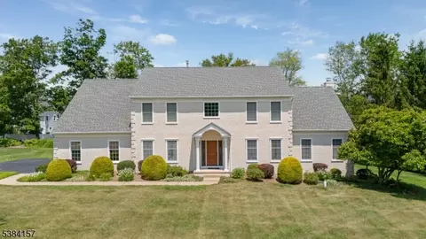 10 Robin Dr, Denville, NJ 07834
