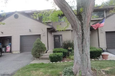 16 Cardinal Ln, Newton, NJ 07860