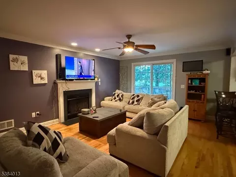531 Harris Ave, Middlesex, NJ 08846 photo 11