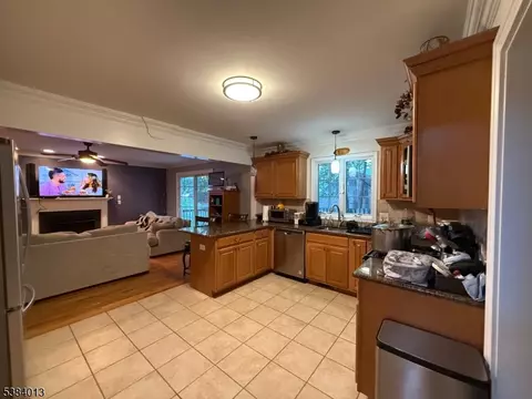 531 Harris Ave, Middlesex, NJ 08846