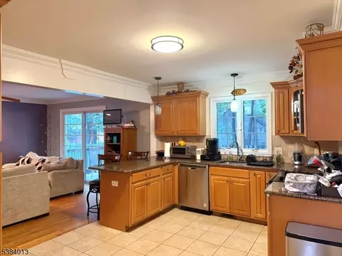 531 Harris Ave, Middlesex, NJ 08846 photo 9