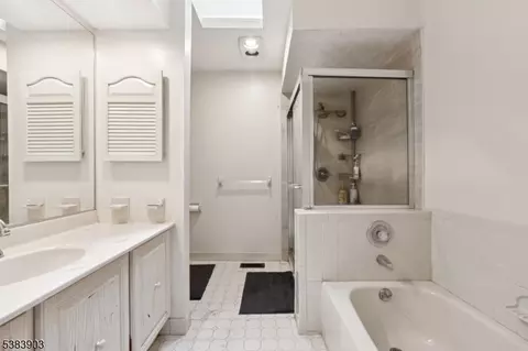 3606 Spring Brook Dr, Edison, NJ 08820 photo 19