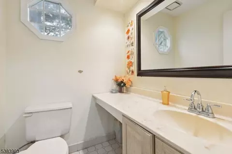 3606 Spring Brook Dr, Edison, NJ 08820 photo 10