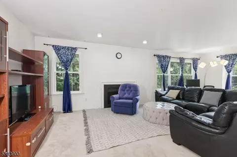 3606 Spring Brook Dr, Edison, NJ 08820 photo 4