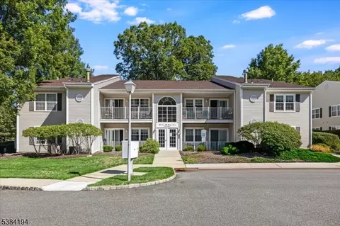 56 Maple Ln #56, Mount Arlington, NJ 07856