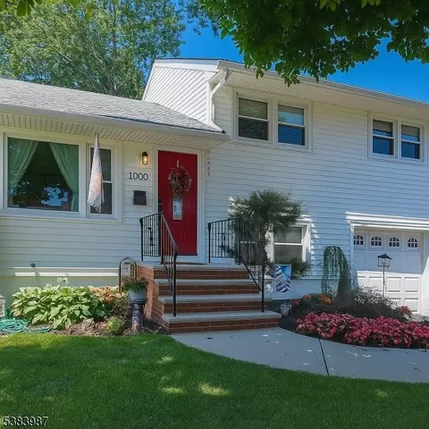 1100 Thirza Pl, Rahway, NJ 07065