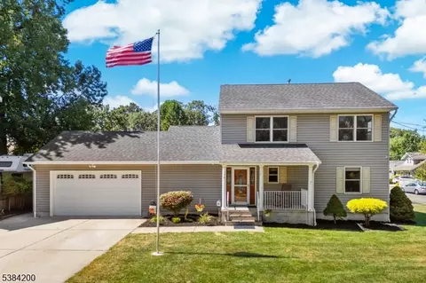 78 Wayside Dr, Keyport, NJ 07735