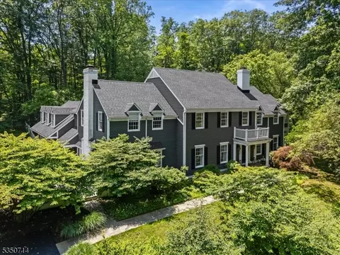 22 Water St, Lebanon, NJ 08833
