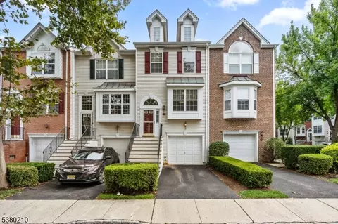 206 Barringer Dr, Nutley, NJ 07110