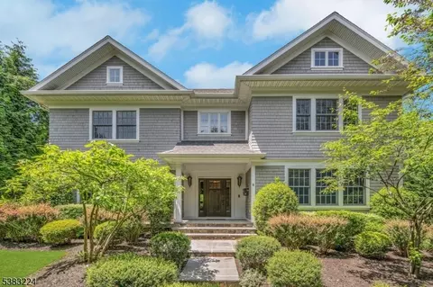 8 Templar Way, Summit, NJ 07901