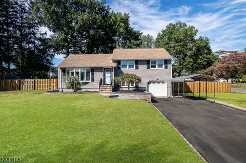 87 Crestview Dr, Parsippany, NJ 07054