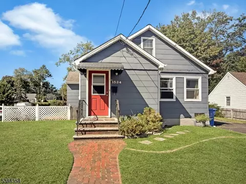 1534 Chestnut St, South Plainfield, NJ 07080